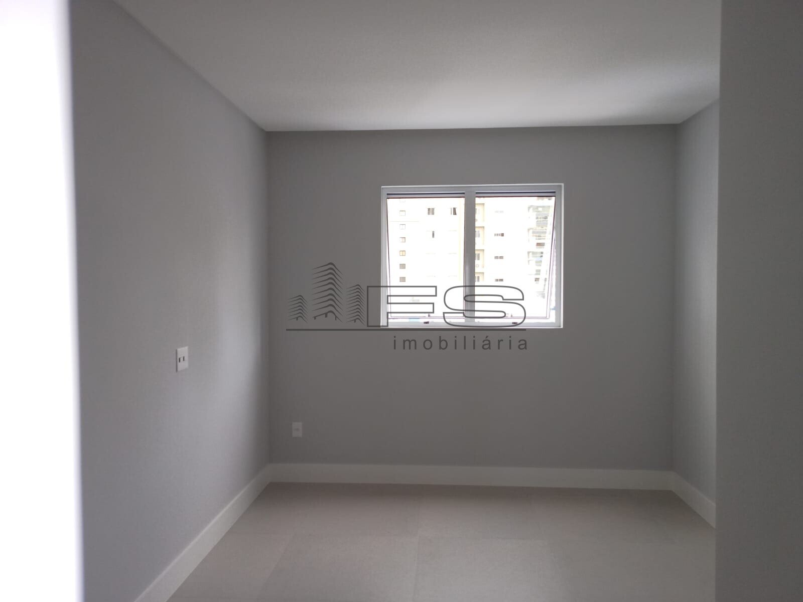 V10060 - El Elyon Residence, 3 suítes, Meia Praia, Itapema.