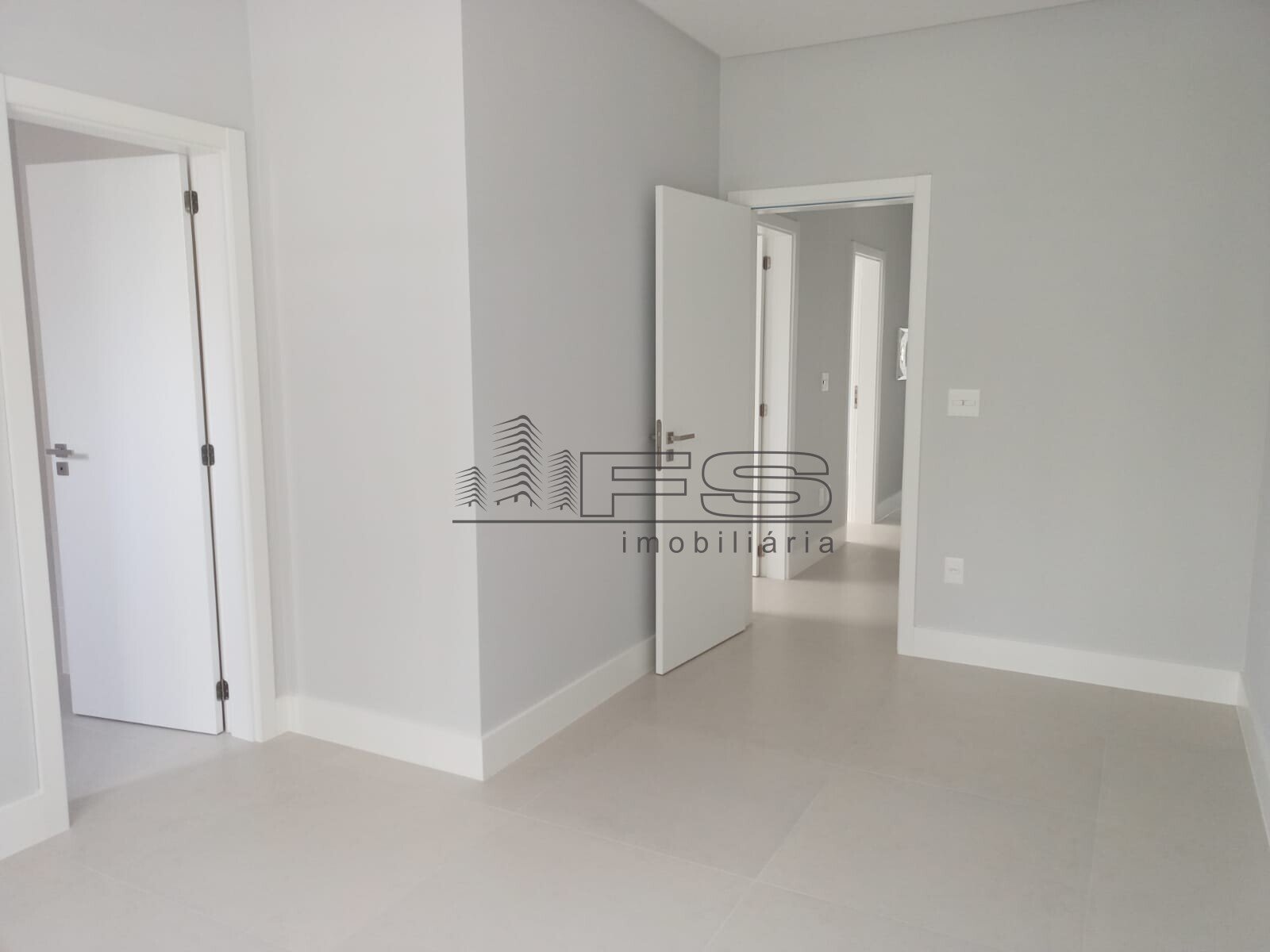V10060 - El Elyon Residence, 3 suítes, Meia Praia, Itapema.