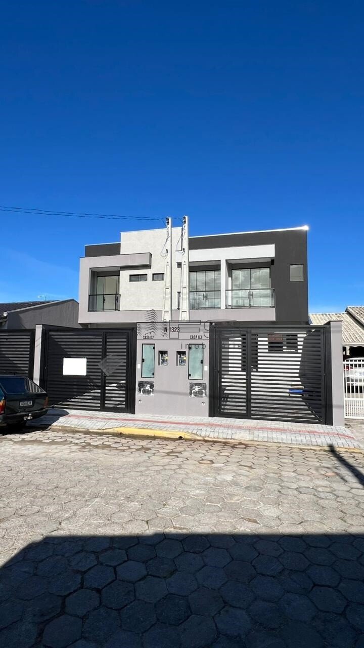 V10073 - Sobrado Geminado, 2 suítes, Morretes, Itapema