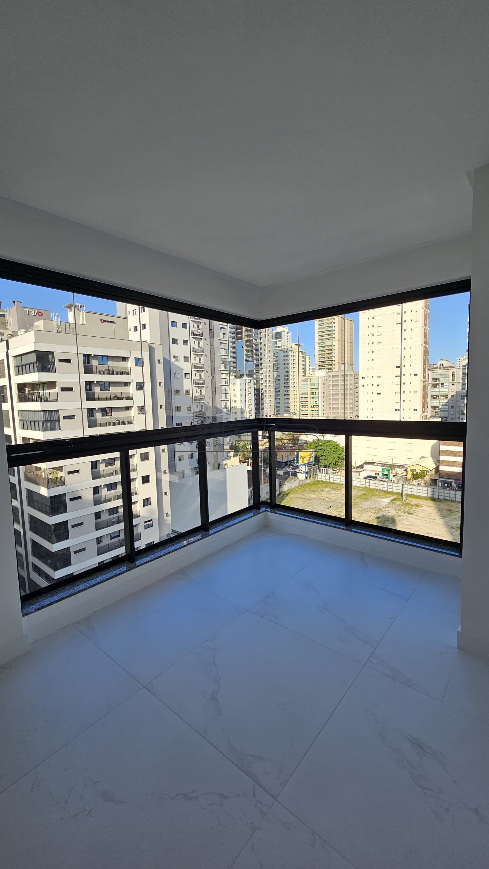 4988 - Cartago, 3 dormitórios, Meia Praia, Itapema